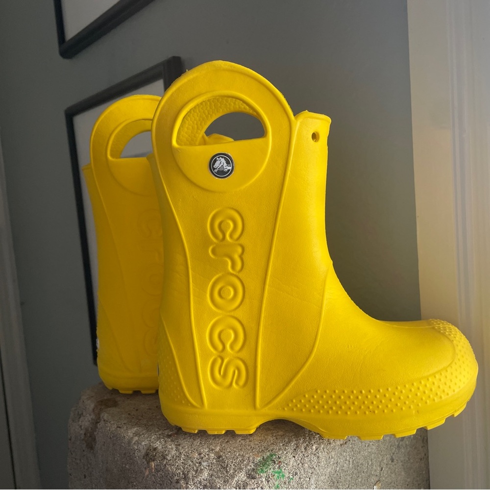 [SOLD] CROCS Handle It Rain Boots Unisex Kids Size C11